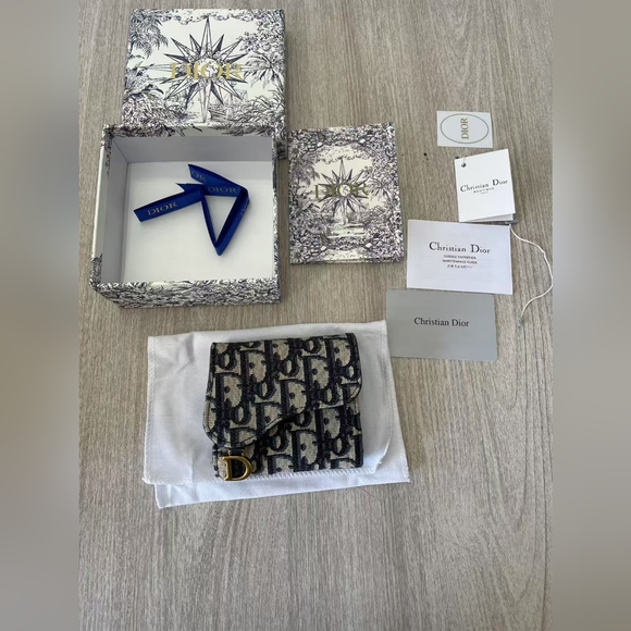 Dior Saddle Lotus Wallet - Picture 1 of 16